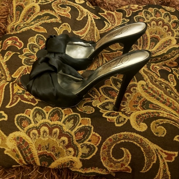 Fergie Black High Heel Size 6